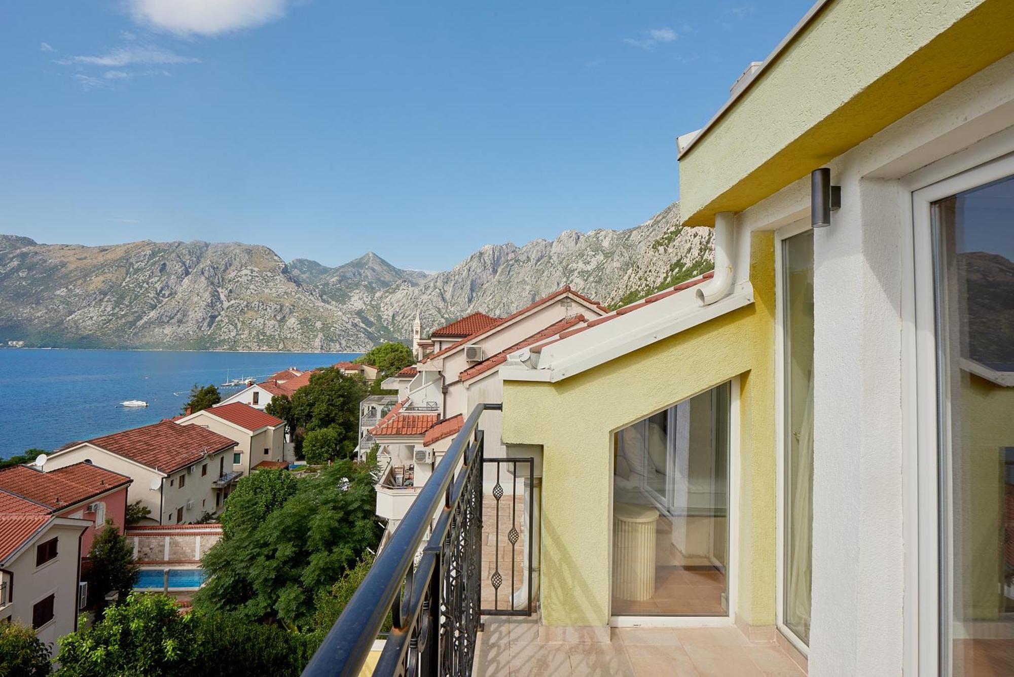 2Montenegro Mimoza Apartments Dobrota Ngoại thất bức ảnh