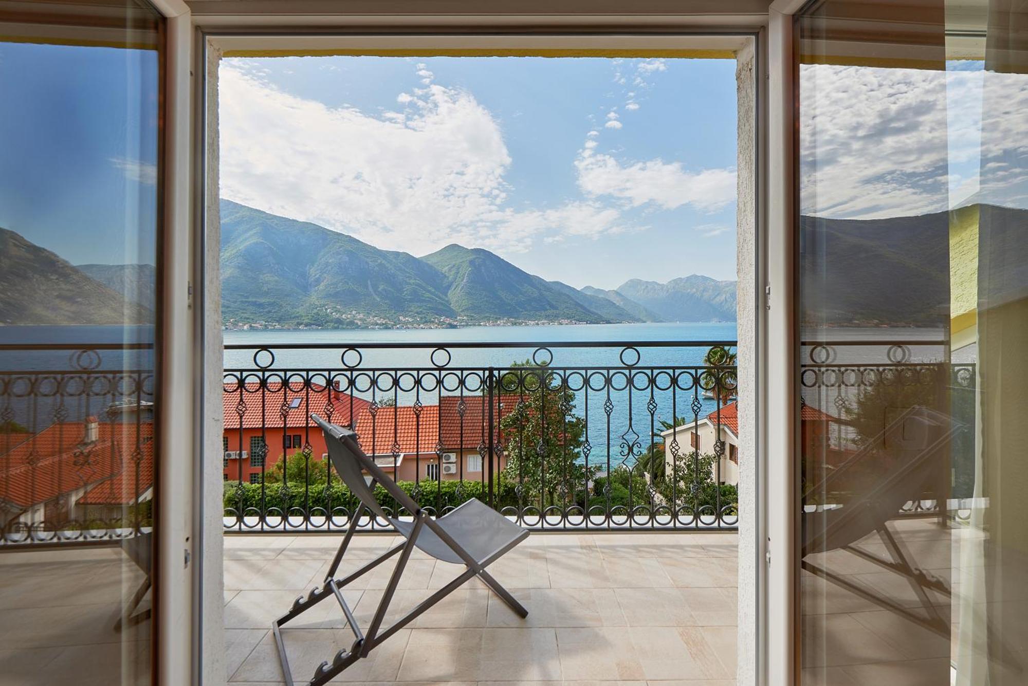 2Montenegro Mimoza Apartments Dobrota Ngoại thất bức ảnh