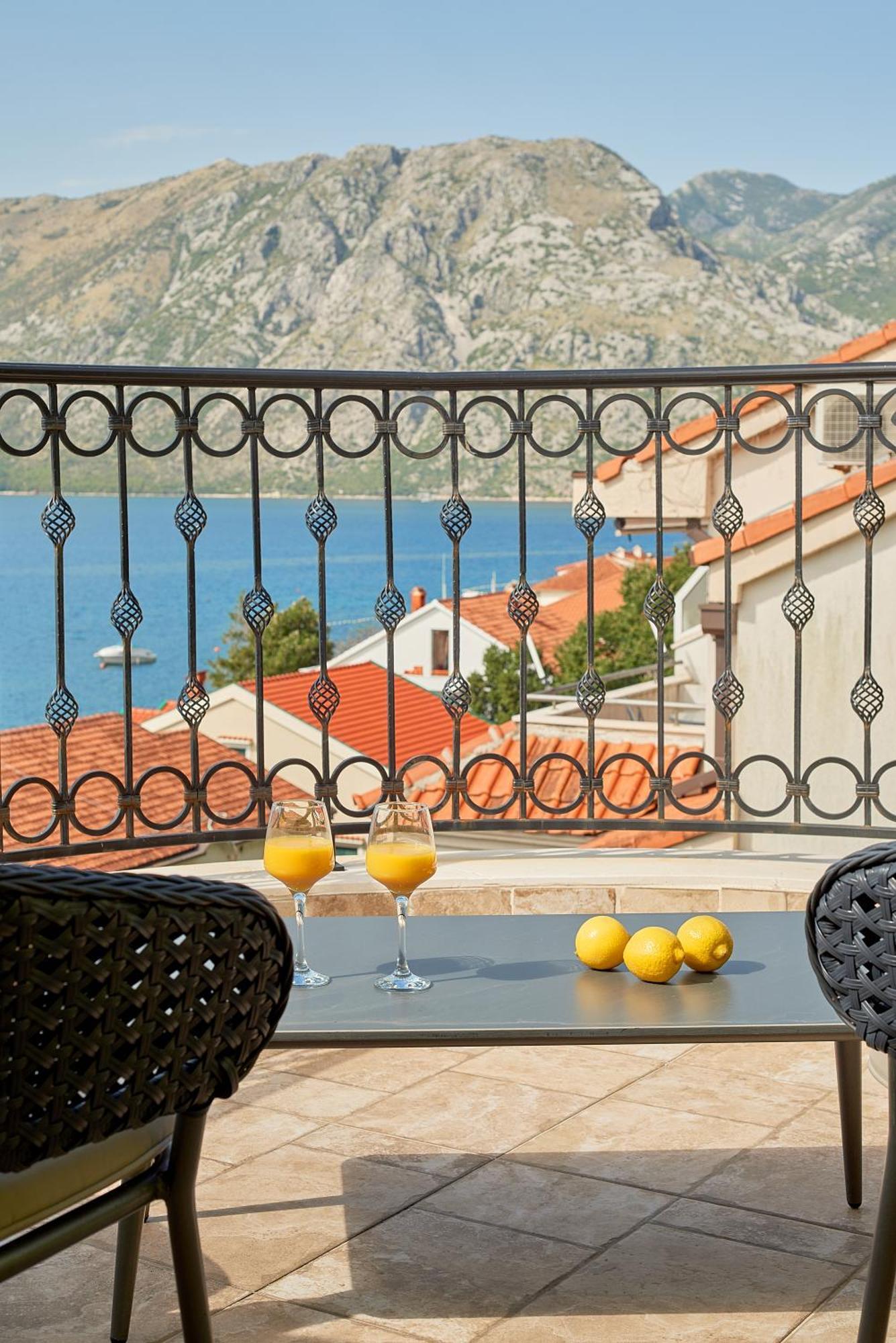 2Montenegro Mimoza Apartments Dobrota Ngoại thất bức ảnh