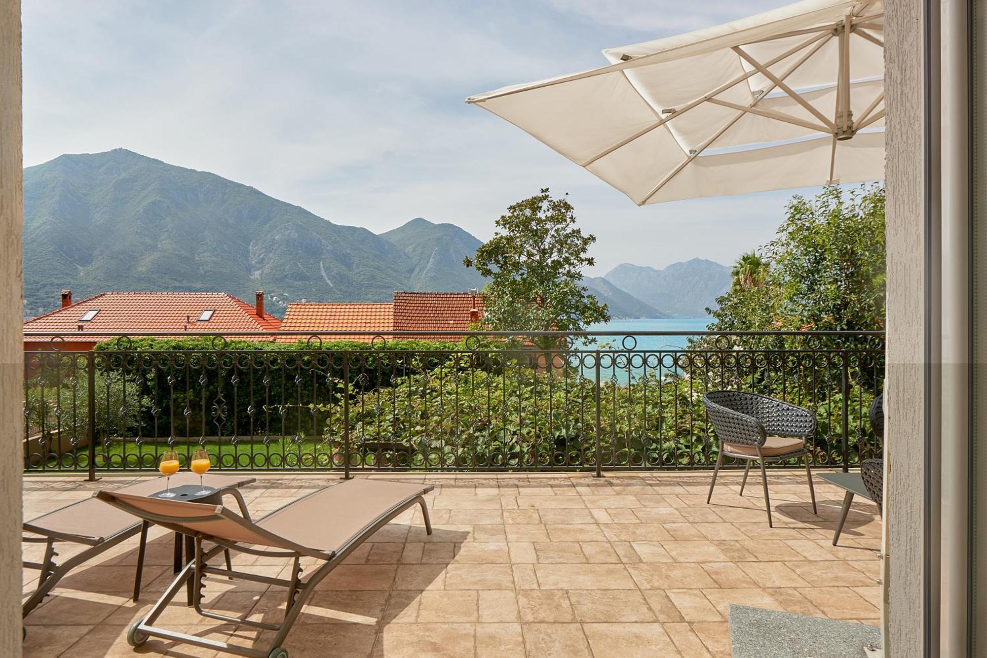 2Montenegro Mimoza Apartments Dobrota Ngoại thất bức ảnh