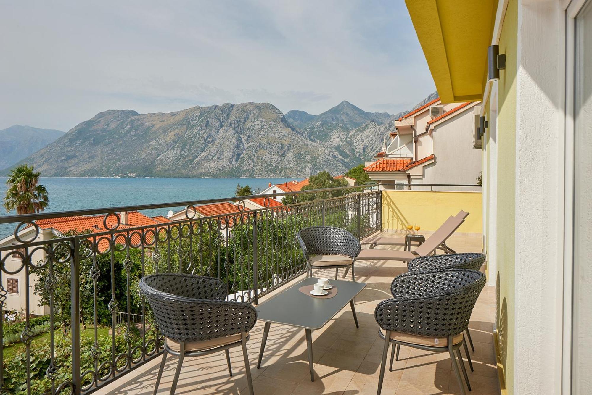 2Montenegro Mimoza Apartments Dobrota Ngoại thất bức ảnh